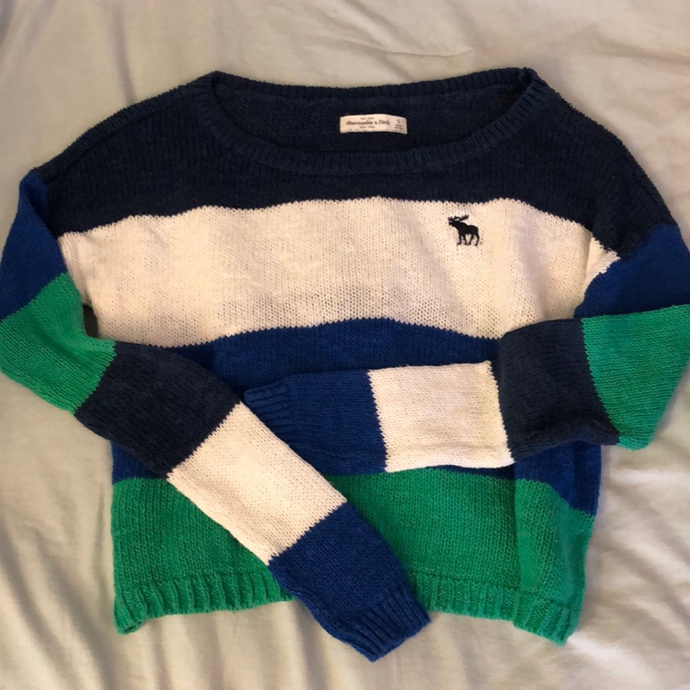 Abercrombie & Fitch Cropped Sweater - Picture 2 of 4